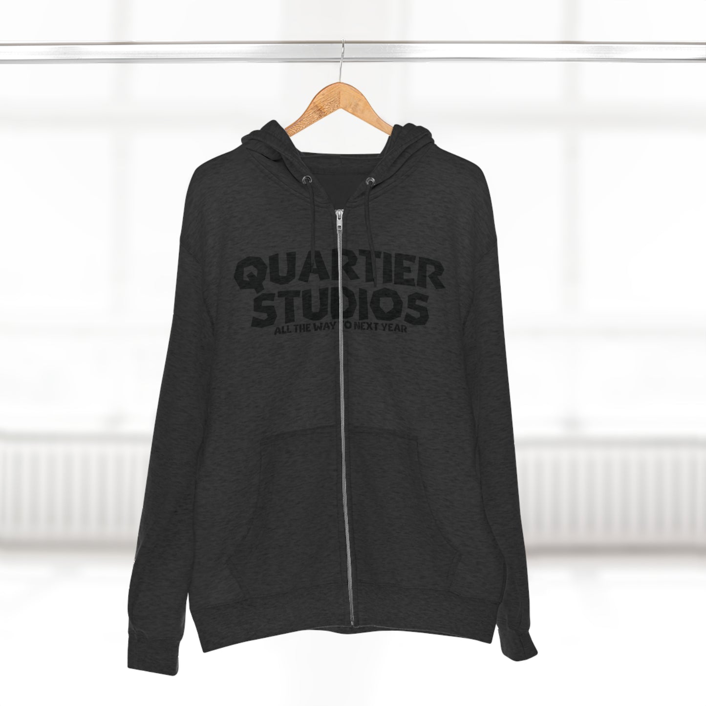 Quartier Studios "MEMBERS" zip up