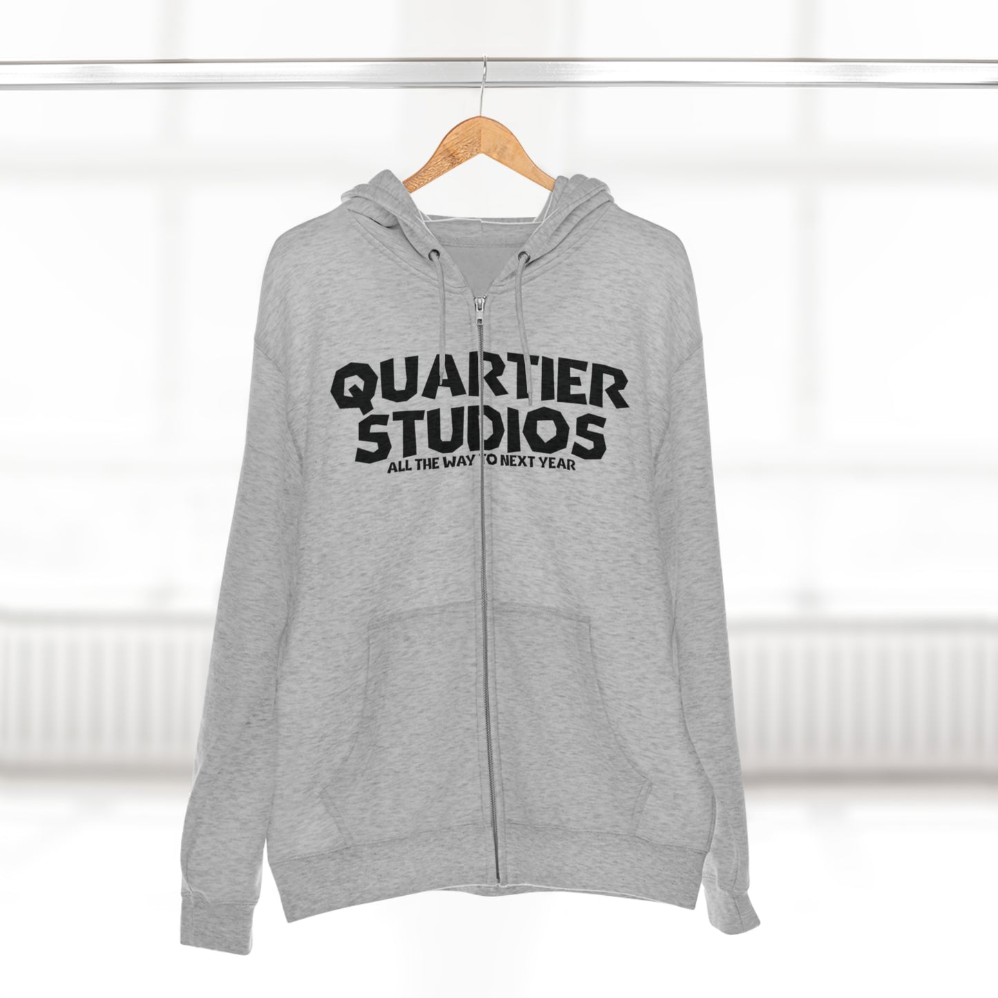Quartier Studios "MEMBERS" zip up